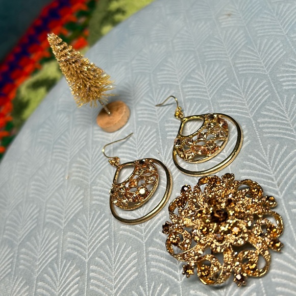 None Jewelry - ✨Dazzling brown stone broach and earring set